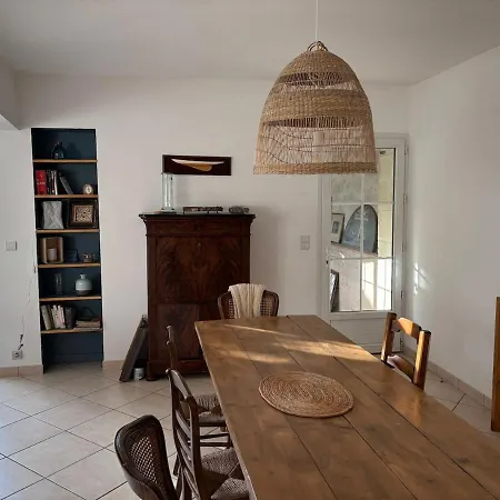 Maison Familiale Proche De La *